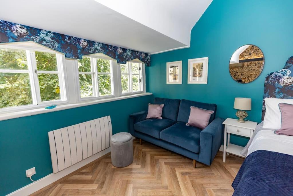 Central Medieval Grid Unique Home With Gated Parking Bury St. Edmunds Bagian luar foto